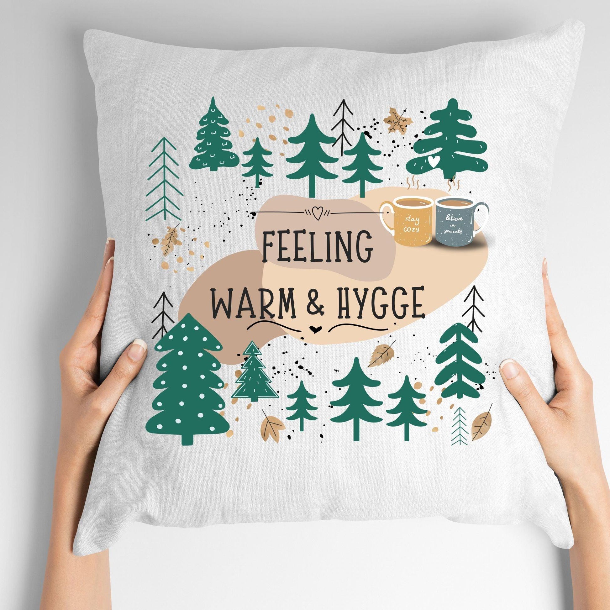 Kissen weiß mit Waldmotiv Hygge - ArtfulShenwyn