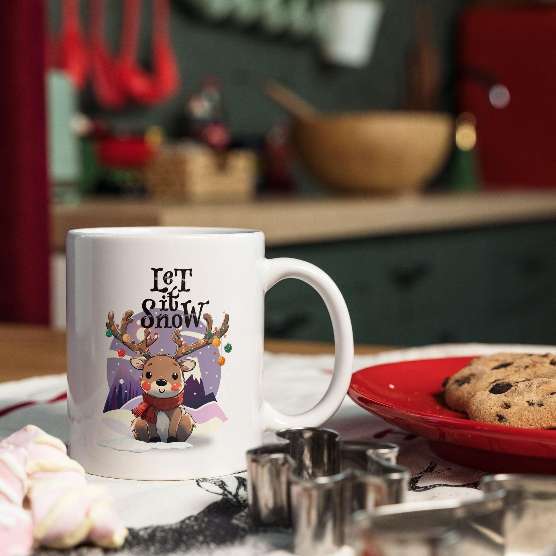 Weiße Tasse mit Rentier "Let it snow" - ArtfulShenwyn